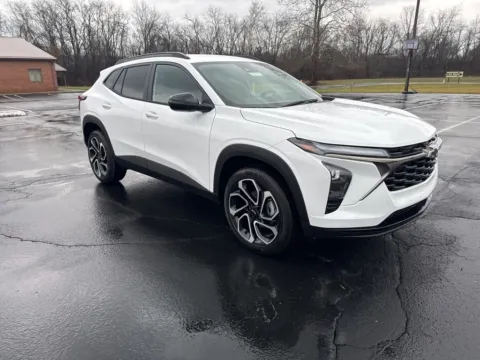 White 2026 Chevrolet Trax 2RS for sale in Waverly, OH