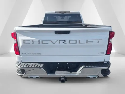 More photos of 2021 Chevrolet Silverado 1500 LTZ at Hometown Chevrolet, OH