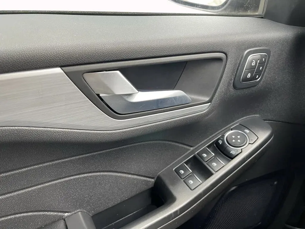 2024 Ford Escape Platinum - Photo 31