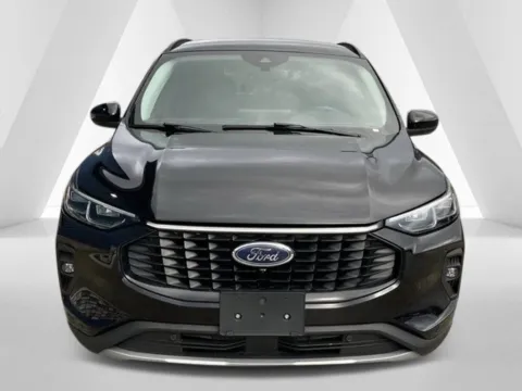 Photos of 2024 Ford Escape Platinum for sale in Waverly, OH at Hometown Chevrolet