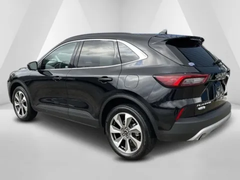 More photos of 2024 Ford Escape Platinum at Hometown Chevrolet, OH