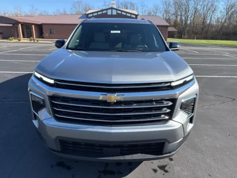 Photos of 2026 Chevrolet Traverse LT for sale in Waverly, OH at Hometown Chevrolet