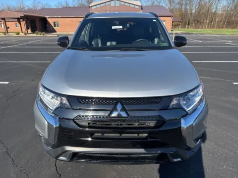Photos of 2020 Mitsubishi Outlander LE for sale in Waverly, OH at Hometown Chevrolet