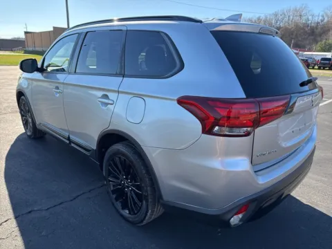 More photos of 2020 Mitsubishi Outlander LE at Hometown Chevrolet, OH