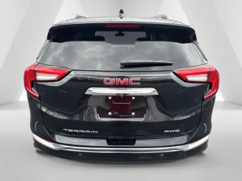 More photos of 2022 GMC Terrain Denali at Hometown Chevrolet, OH