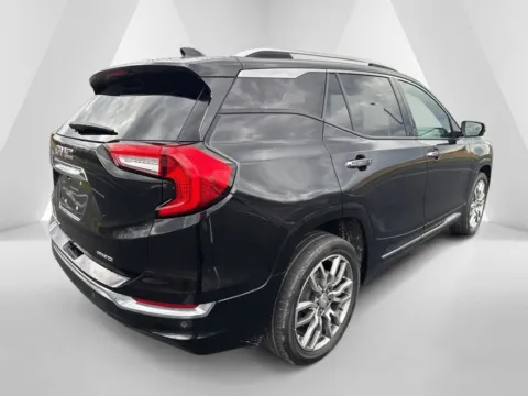 More photos of 2022 GMC Terrain Denali at Hometown Chevrolet, OH