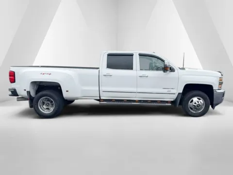 More photos of 2015 Chevrolet Silverado 3500HD LTZ at Hometown Chevrolet, OH