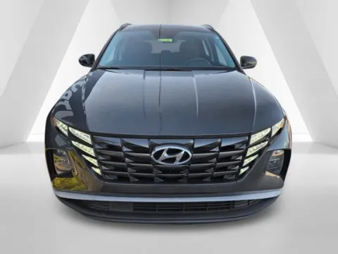 Photos of 2022 Hyundai Tucson SEL for sale in Waverly, OH at Hometown Chevrolet