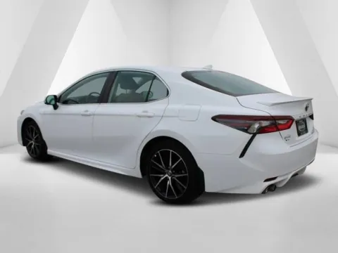 More photos of 2023 Toyota Camry Hybrid SE at Hometown Chevrolet, OH