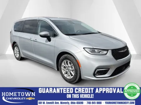 Silver 2023 Chrysler Pacifica Touring L for sale in Waverly, OH