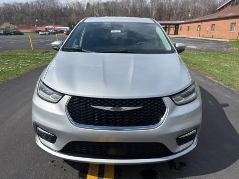 Photos of 2023 Chrysler Pacifica Touring L for sale in Waverly, OH at Hometown Chevrolet