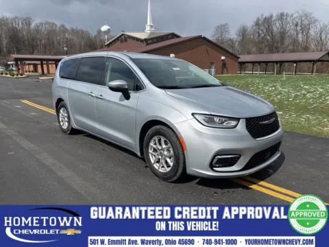 Silver 2023 Chrysler Pacifica Touring L for sale in Waverly, OH