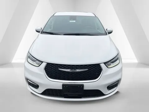 Photos of 2023 Chrysler Pacifica Touring L for sale in Waverly, OH at Hometown Chevrolet