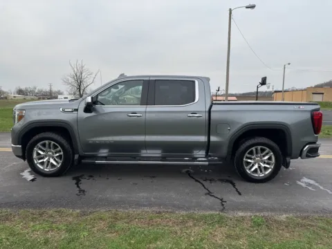 More photos of 2021 GMC Sierra 1500 SLT at Hometown Chevrolet, OH