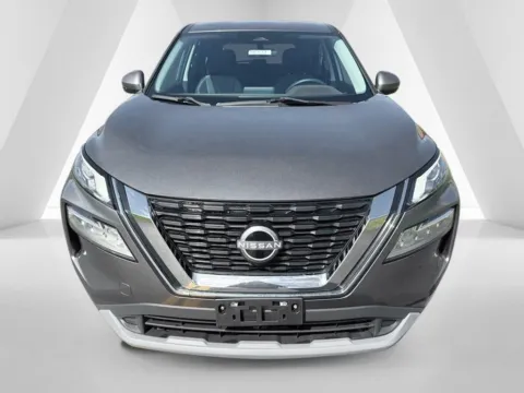 Photos of 2023 Nissan Rogue SV for sale in Waverly, OH at Hometown Chevrolet