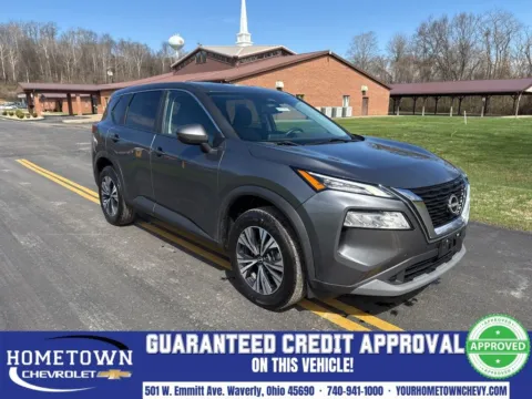 Gray 2023 Nissan Rogue SV for sale in Waverly, OH