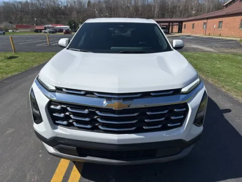 Photos of 2026 Chevrolet Equinox LT for sale in Waverly, OH at Hometown Chevrolet