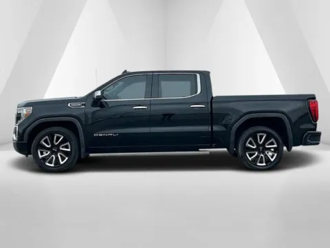 More photos of 2019 GMC Sierra 1500 Denali at Hometown Chevrolet, OH