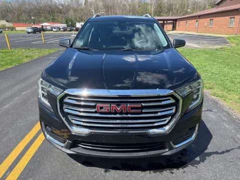 Photos of 2024 GMC Terrain SLT for sale in Waverly, OH at Hometown Chevrolet