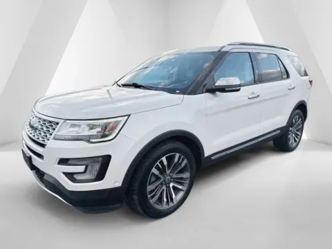 Another view of 2017 Ford Explorer Platinum for sale in Waverly, OH at Hometown Chevrolet