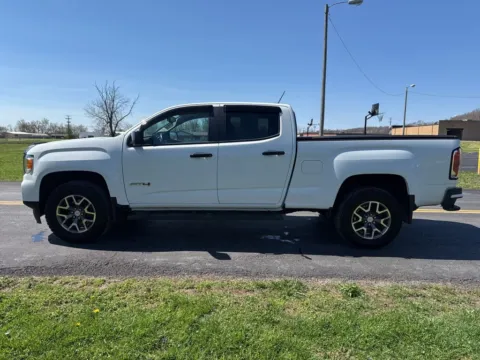 More photos of 2022 GMC Canyon AT4 w/Cloth at Hometown Chevrolet, OH
