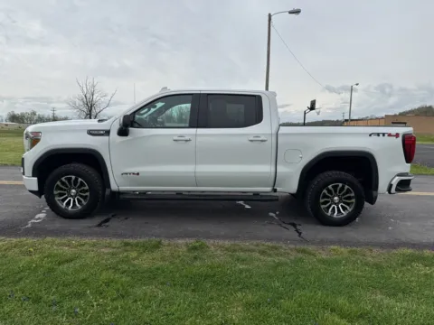 More photos of 2020 GMC Sierra 1500 AT4 at Hometown Chevrolet, OH