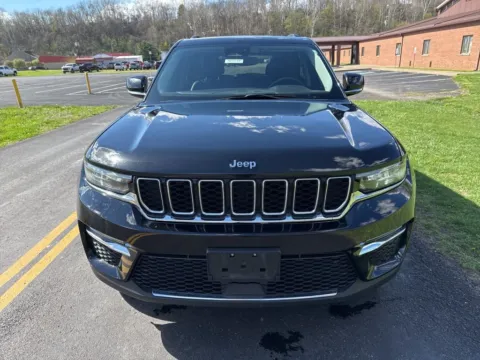 Photos of 2023 Jeep Grand Cherokee Limited for sale in Waverly, OH at Hometown Chevrolet