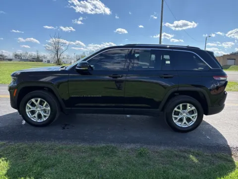 More photos of 2023 Jeep Grand Cherokee Limited at Hometown Chevrolet, OH