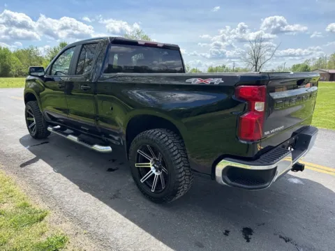 More photos of 2023 Chevrolet Silverado 1500 LT at Hometown Chevrolet, OH