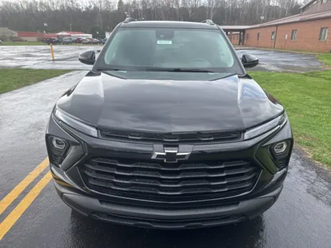 Photos of 2026 Chevrolet TrailBlazer LT for sale in Waverly, OH at Hometown Chevrolet