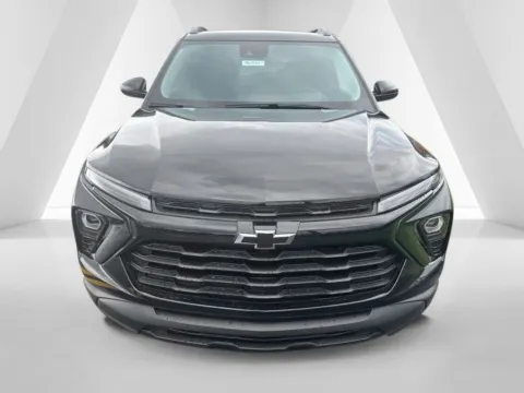 Photos of 2026 Chevrolet TrailBlazer LT for sale in Waverly, OH at Hometown Chevrolet