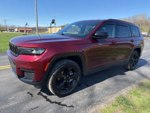 Another view of 2023 Jeep Grand Cherokee L Altitude for sale in Waverly, OH at Hometown Chevrolet