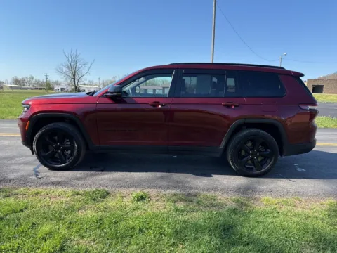 More photos of 2023 Jeep Grand Cherokee L Altitude at Hometown Chevrolet, OH