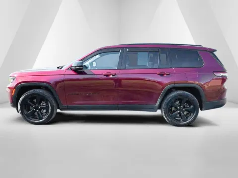 More photos of 2023 Jeep Grand Cherokee L Altitude at Hometown Chevrolet, OH