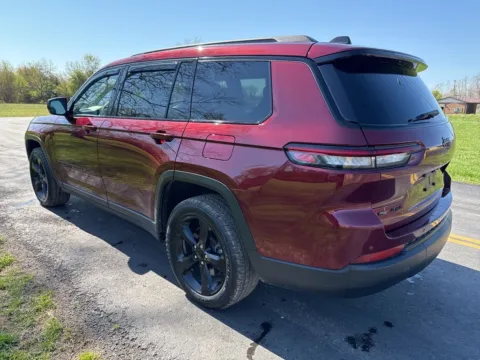 More photos of 2023 Jeep Grand Cherokee L Altitude at Hometown Chevrolet, OH