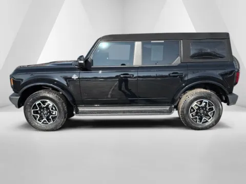 More photos of 2025 Ford Bronco Outer Banks at Hometown Chevrolet, OH