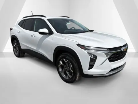 White 2026 Chevrolet Trax LT for sale in Waverly, OH