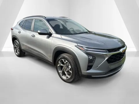 Gray 2026 Chevrolet Trax LT for sale in Waverly, OH