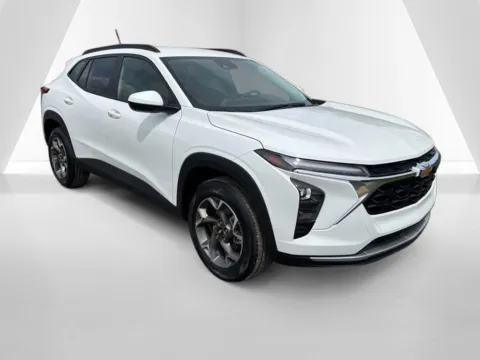 White 2026 Chevrolet Trax LT for sale in Waverly, OH