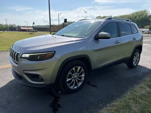 Another view of 2019 Jeep Cherokee Latitude Plus for sale in Waverly, OH at Hometown Chevrolet