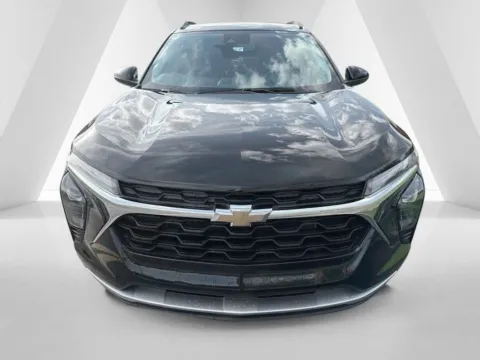 Photos of 2026 Chevrolet Trax LT for sale in Waverly, OH at Hometown Chevrolet