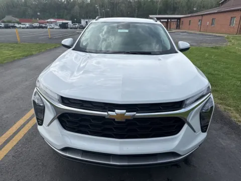 Photos of 2026 Chevrolet Trax LT for sale in Waverly, OH at Hometown Chevrolet