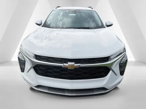 Photos of 2026 Chevrolet Trax LT for sale in Waverly, OH at Hometown Chevrolet