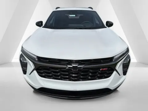 Photos of 2026 Chevrolet Trax 2RS for sale in Waverly, OH at Hometown Chevrolet