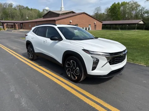White 2026 Chevrolet Trax 2RS for sale in Waverly, OH