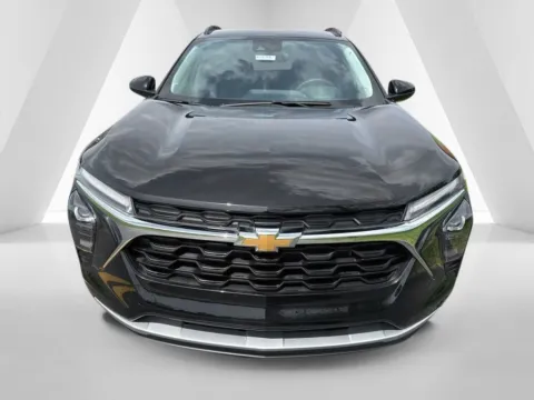 Photos of 2026 Chevrolet Trax LT for sale in Waverly, OH at Hometown Chevrolet