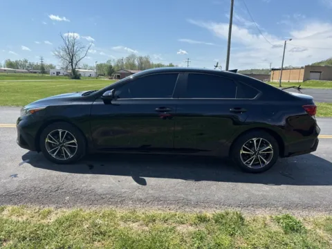 More photos of 2023 Kia Forte LXS at Hometown Chevrolet, OH