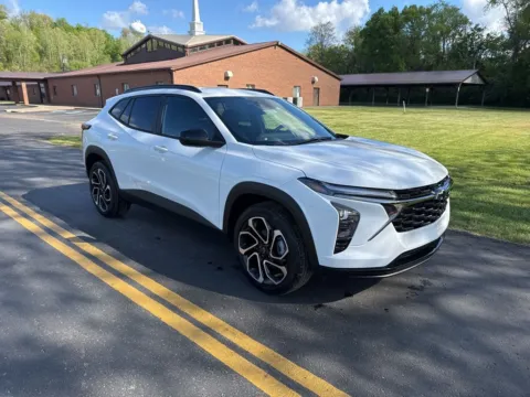 White 2026 Chevrolet Trax 2RS for sale in Waverly, OH