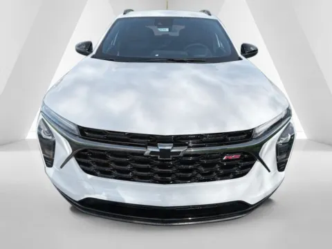 Photos of 2026 Chevrolet Trax 2RS for sale in Waverly, OH at Hometown Chevrolet