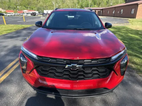 Photos of 2026 Chevrolet Trax LT for sale in Waverly, OH at Hometown Chevrolet